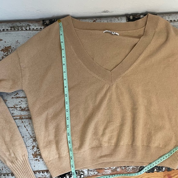 Serra Wool Cashmere V Neck Sweater - Picture 13 of 15